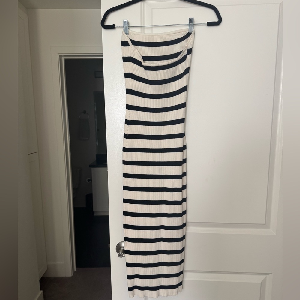 H&M sweater dress - Picture 3 of 3